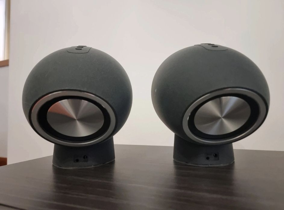 Colunas de som AKRON