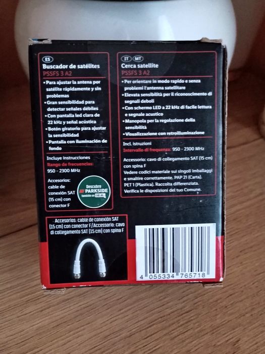 Miernik sygnału satelitarnego.