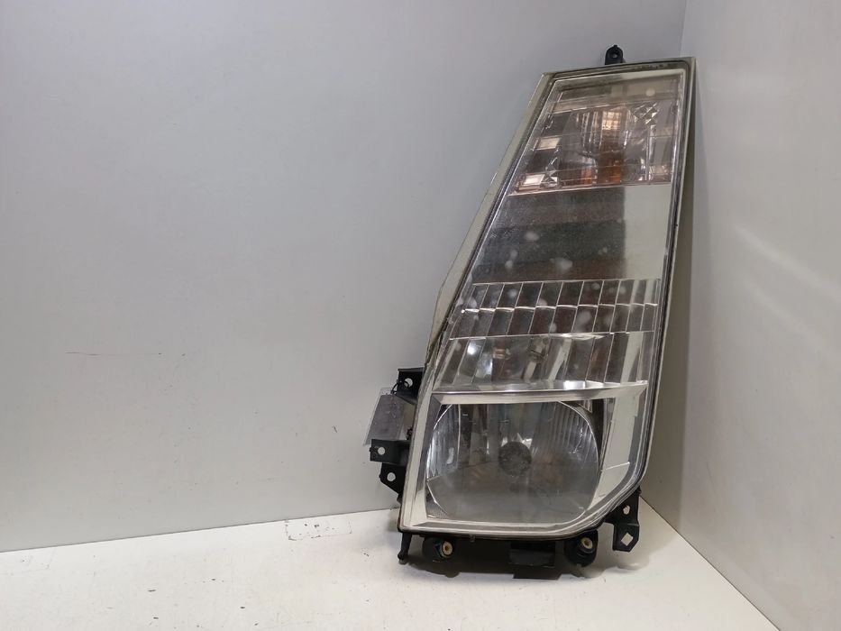 Ótica / farol esquerda NISSAN NT400 Cabstar Chassis (F24F)