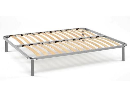 Vendo estrado de cama ortopedico c/ pernas 15€