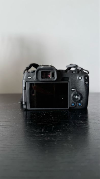 Canon EOS R8 body