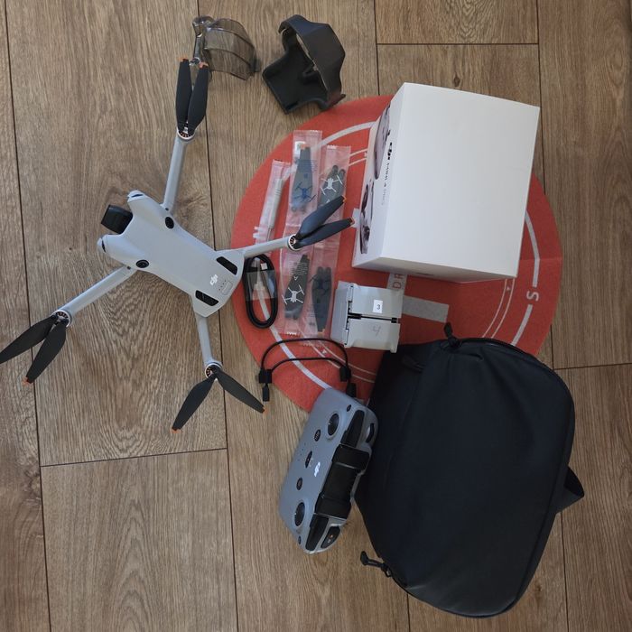 Dron DJI mini 4 pro fly more combo