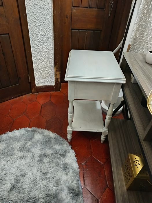 mesa de cabeceira