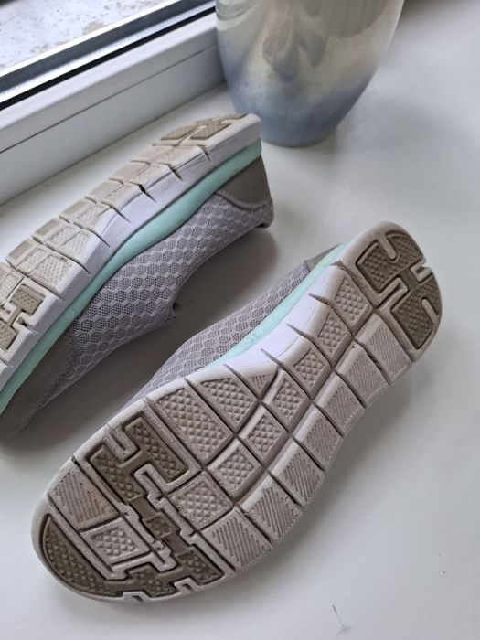 Женские слипоны серого цвета