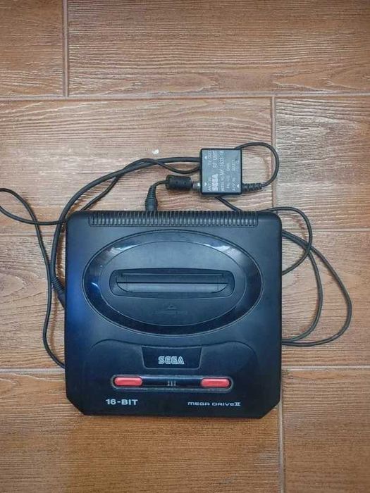 SEGA Mega Drive II Consola 16-Bit (Funciona) Sem cabo de alimentação