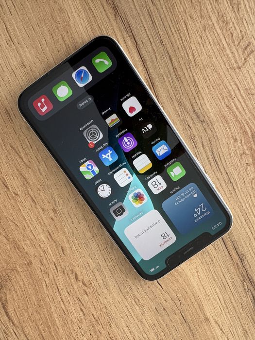 Iphone 11 w bardzo dobrym stanie