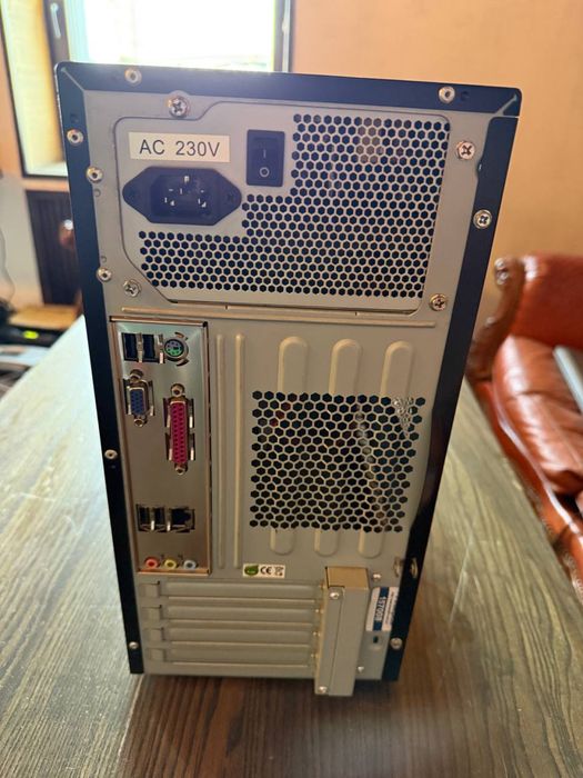 Системный блок в корпусе Chieftec, Intel Pentium/Core2 duo