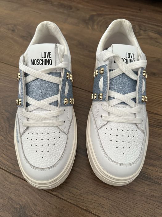 Sapatilhas “Love Moschino”
