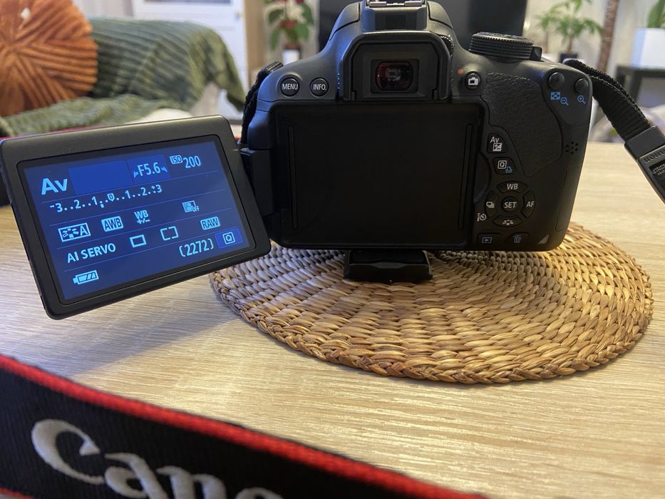 Aparat Canon 700D