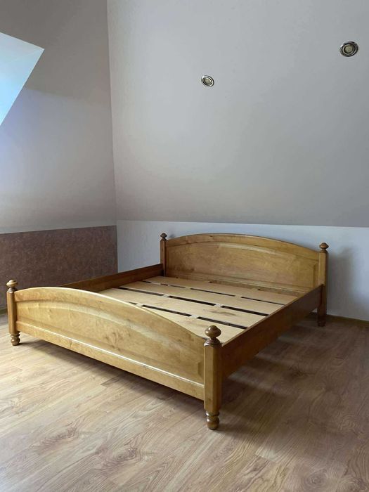 Łóżko stylowe drewniane 200/200