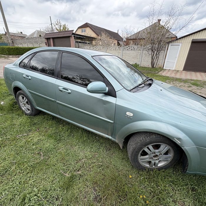 Chevrolet Lacetti 1.8 - автомат