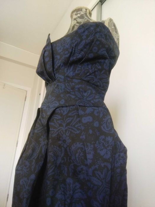 Vestido romântico cai-cai, azul e preto, Tamanho L