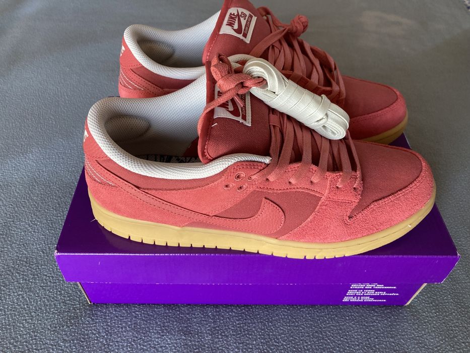 Nike SB Dunk Low Adobe