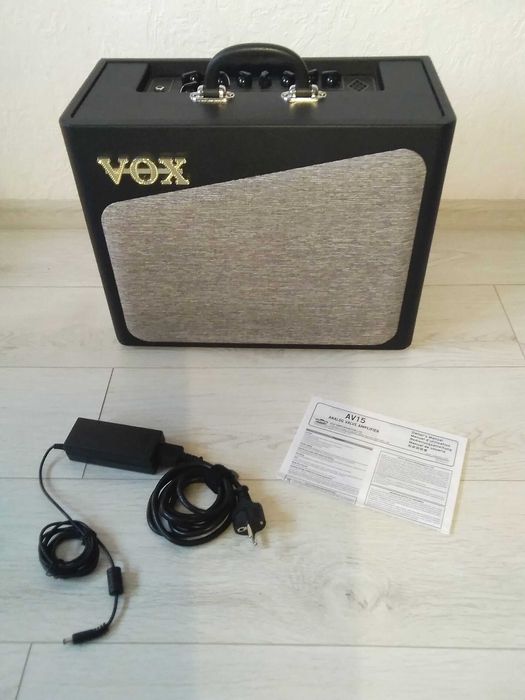 Vox AV15 як новий!