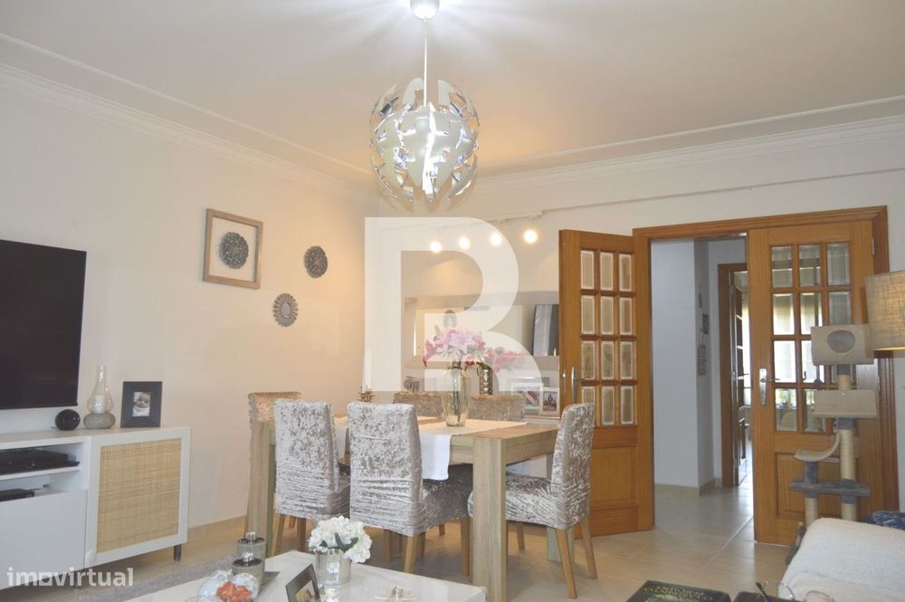 Apartamento T4 com parqueamento em Benavente — Benavente, Santarém
