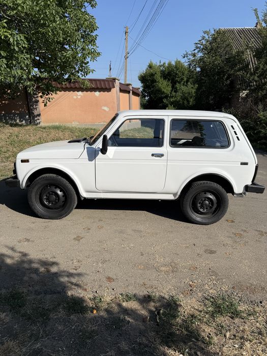Продам Lada Niva тайга полный привод