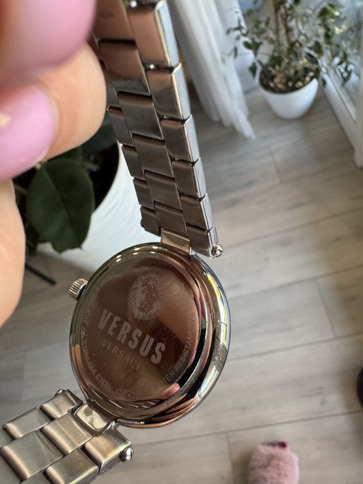 Годинник VERSACE versus оригинал