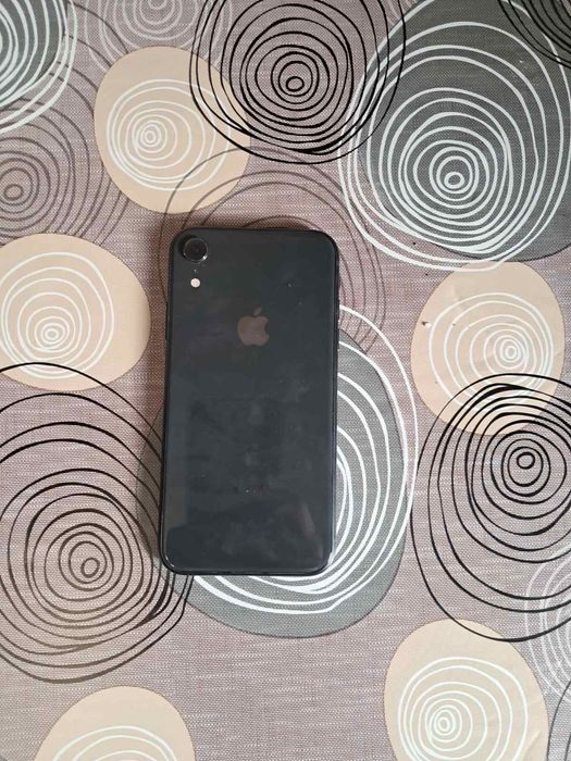 iPhone XR (10) чорний, хороший стан