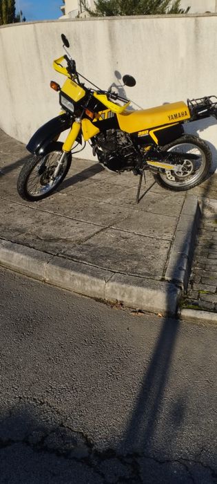 Vendo.           Yamanha xt 350