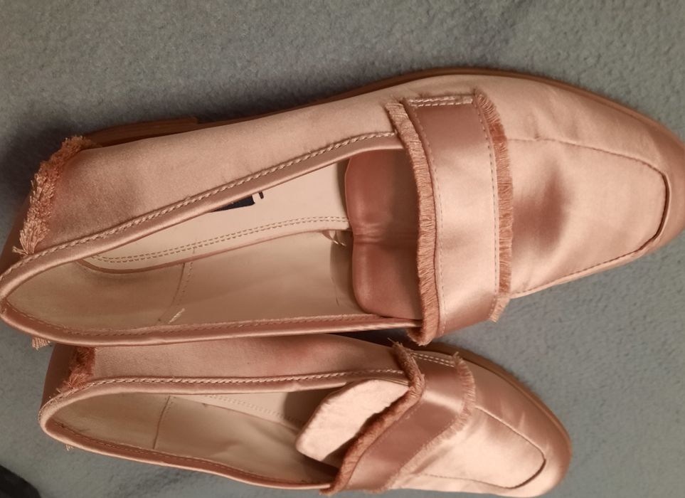 Sapatos marca zara