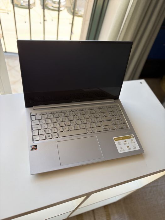 Vendo | Troco | Retomo | Portátil ASUS VivoBook OLED | Ryzen 5 5600H | 16GB | SSD 512GB