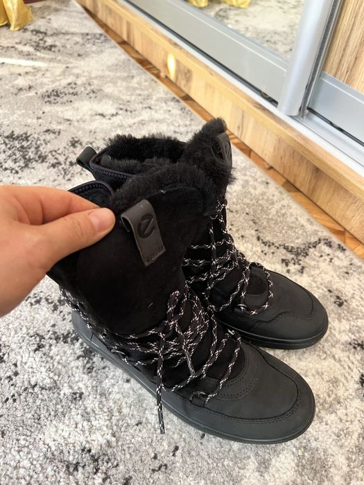 Продам зимние сапоги ECCO