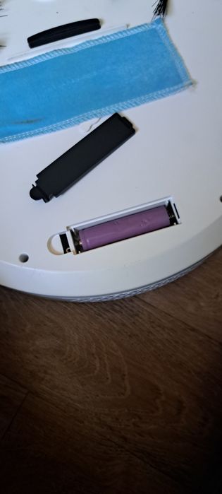 Продам розумний робот пилосос