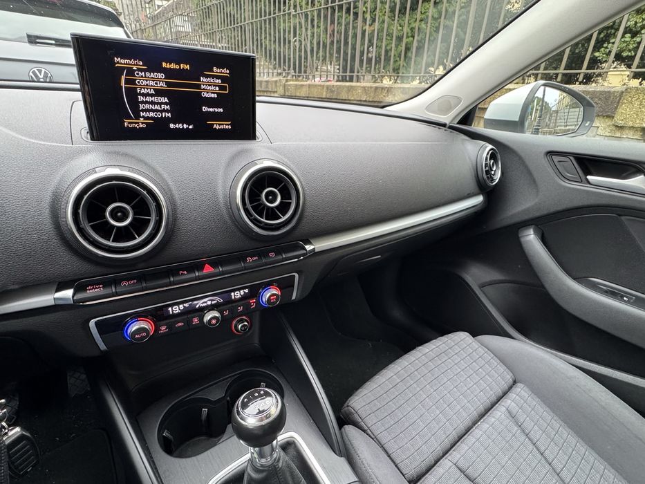 Audi A3 Sportsback 1.4 TFSI S-line (exterior)