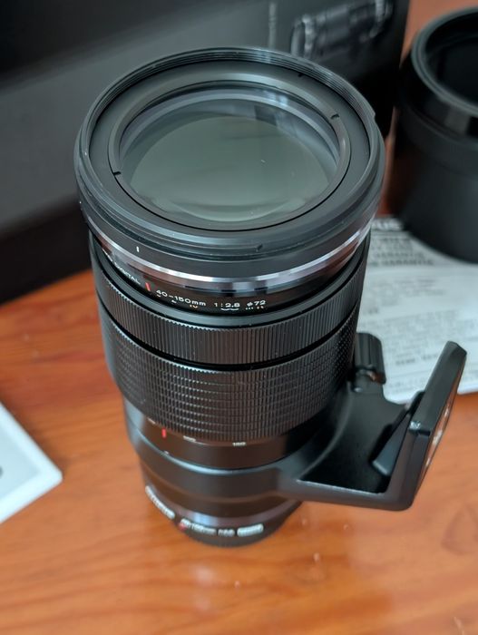 Olympus 40-150/2.8 pro, лінза в дуже гарному стані.