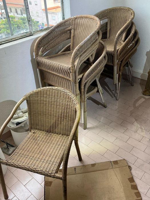 Cadeiras em palhinha