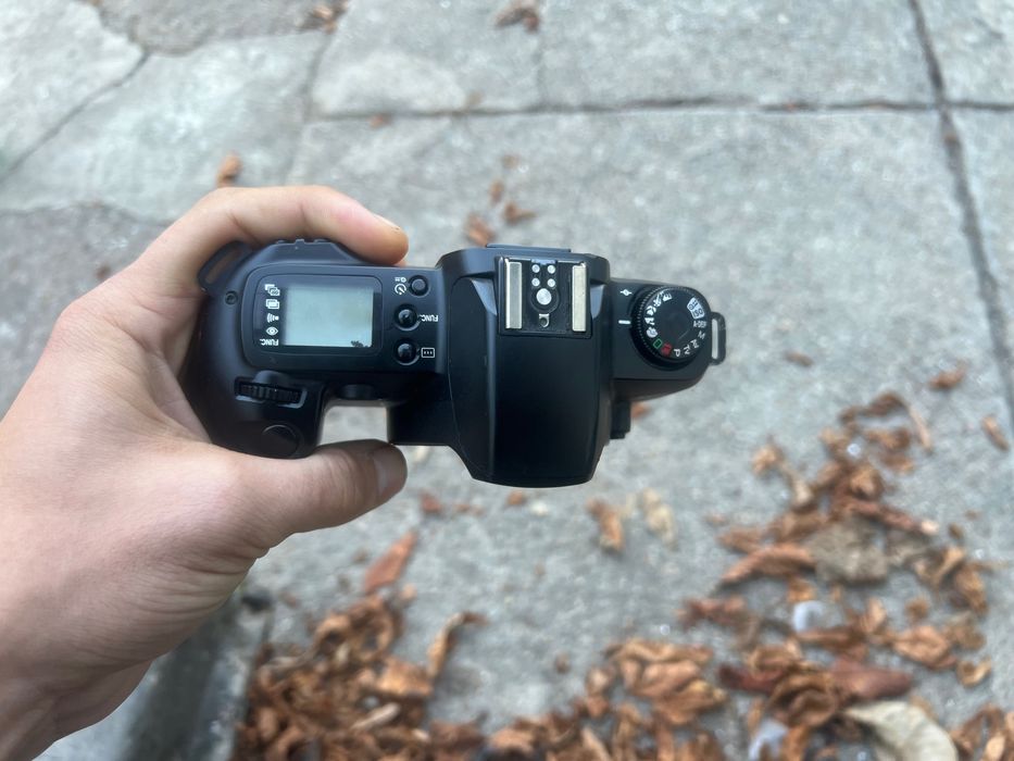 Minolta 300 si Sigma zoom Фотоапарат повністю справний