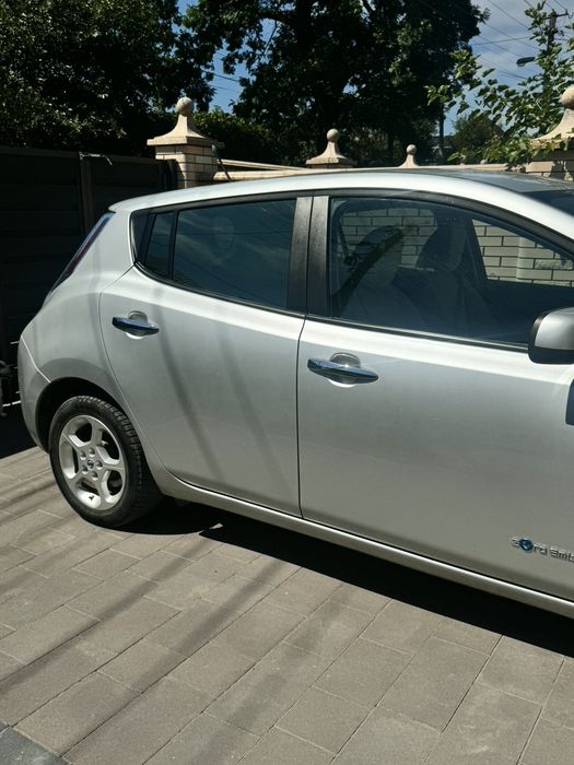 Продаж Nissan Leaf
