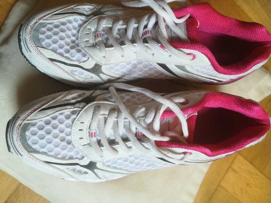 Buty sportowe rozmiar 39
