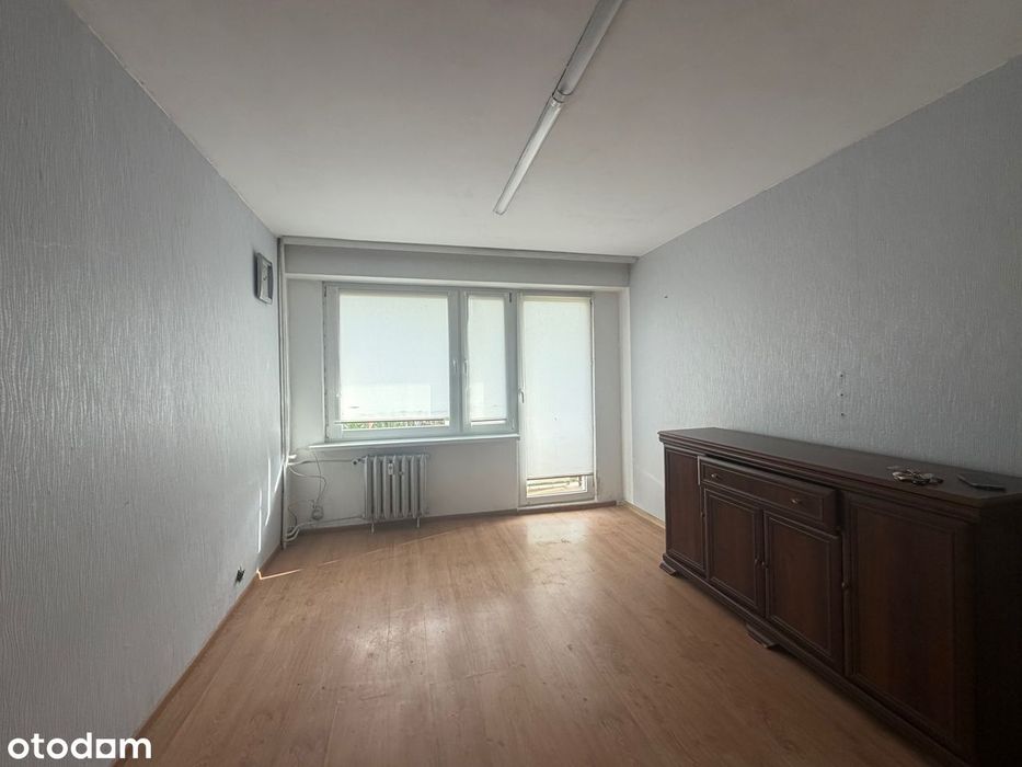 Na Sprzedaż mieszkanie:Parter,Blok,2 Pokoje,Balkon.