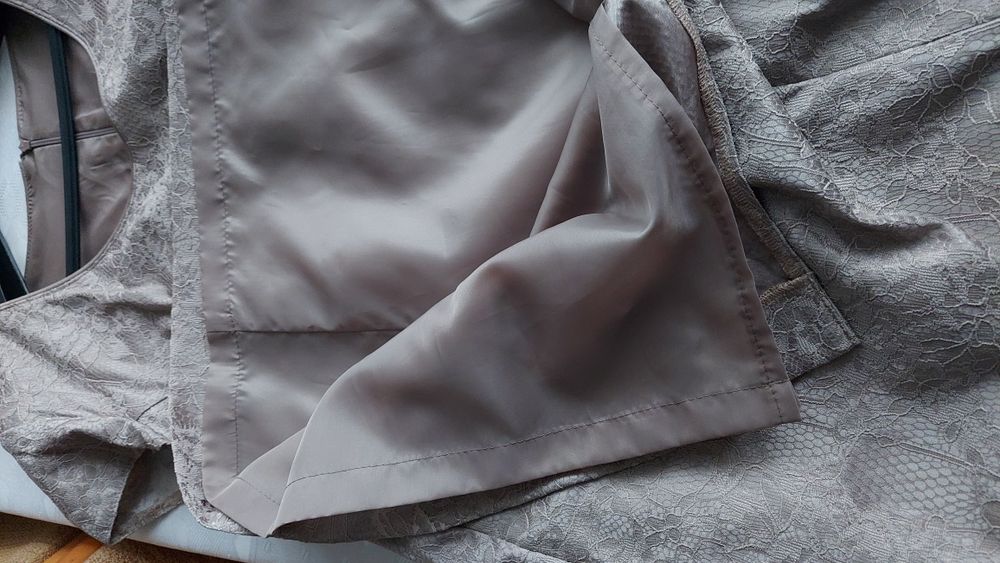 Sukienka elegancka z żakietem 46 Stan idealny