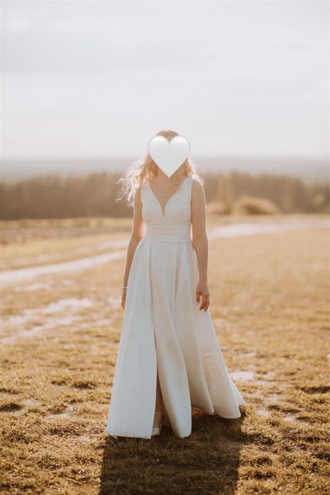 Suknia ślubna 36 S klasyczna z trenem + dodatki