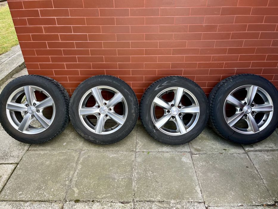 Sprzedam alu felgi z oponami zimowymi