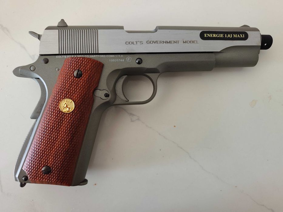 Replica Arma Colt AIRSOFT
