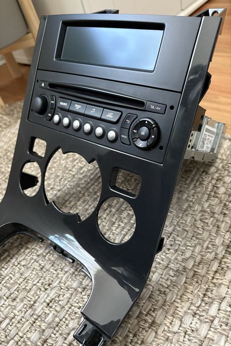 Radio Peugeot 3008  z komputerem pokładowym Citroen