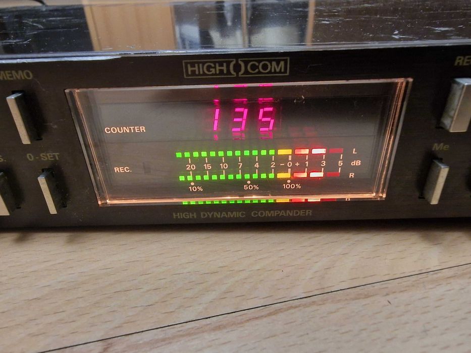Grundig SCF 6200 magnetofon kasetowy szuflada