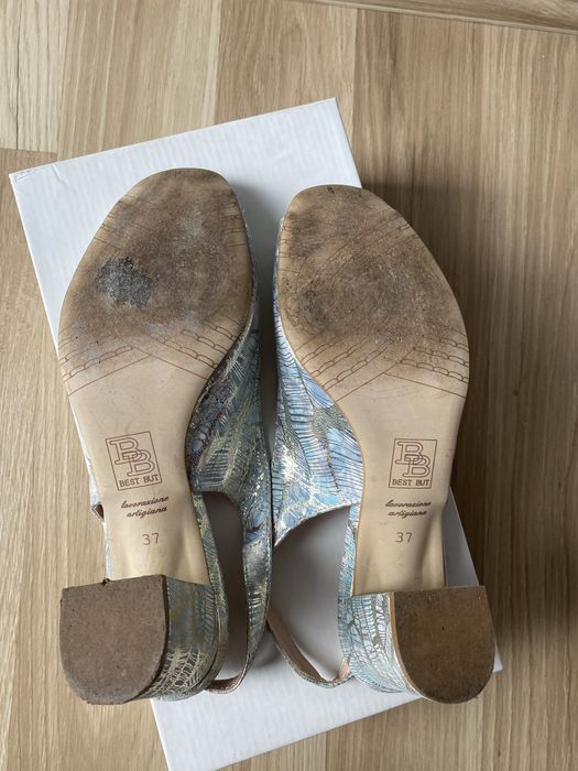 Przepiękne sandałki na słupku kolorowe z odkrytymi palcami skórzane