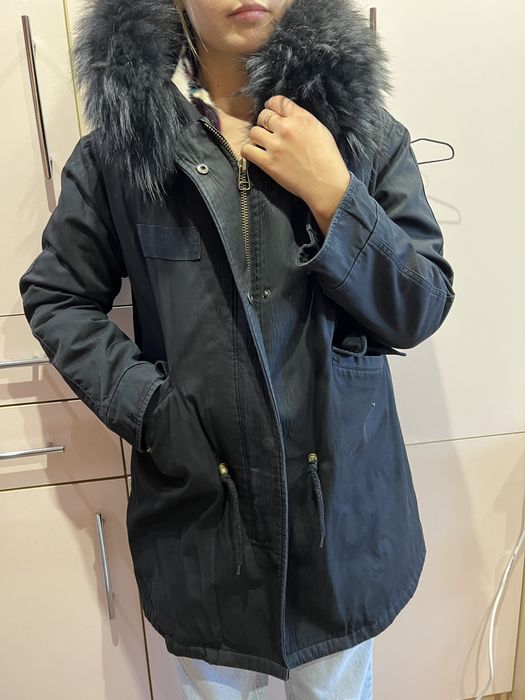 Жіноча куртка с натуральним хутром норки і песцю