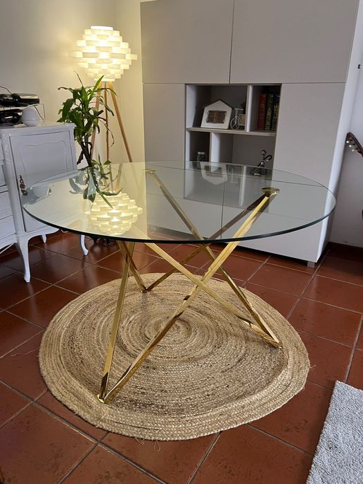 Mesa em vidro temperado