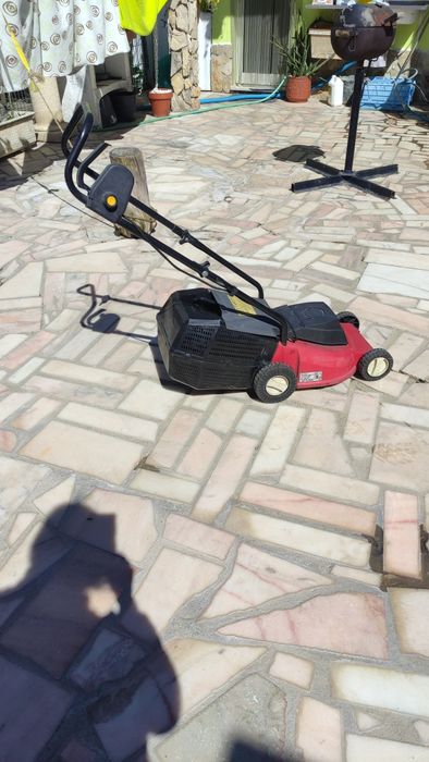 Maquina de corta relva