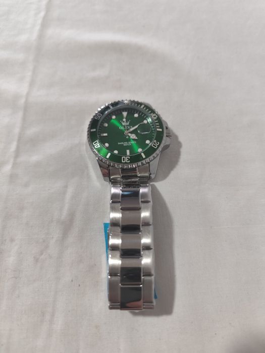 OLEVS Men's Watch – Silver/Green [New]64309670532482124