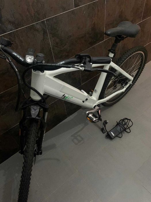 Bicicleta elétrica como nova