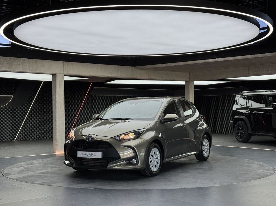 Toyota Yaris Comfort + TECH / Podgrzewane fotele / Kamera / CarPlay / Android Auto