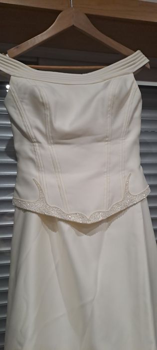 Vestido de noiva e véu