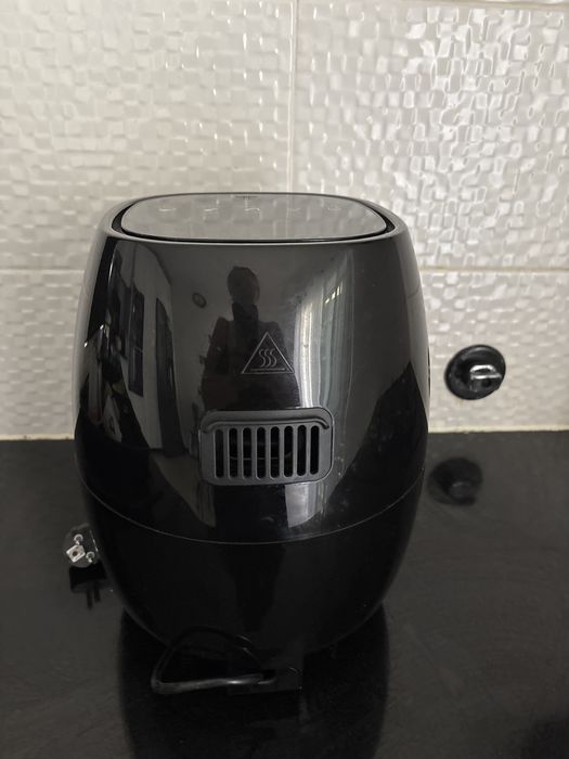 Air Fryer cor preta