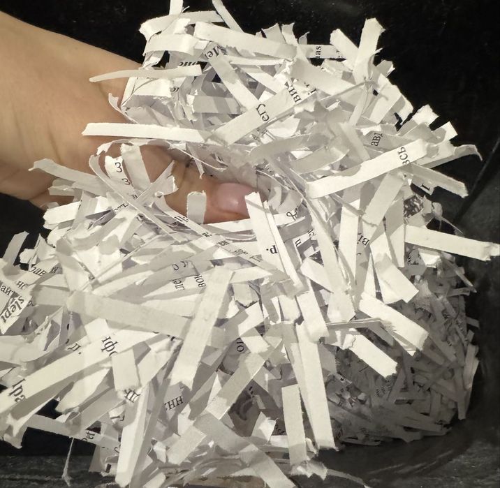 Продаю шредер від AMAZON BASICS